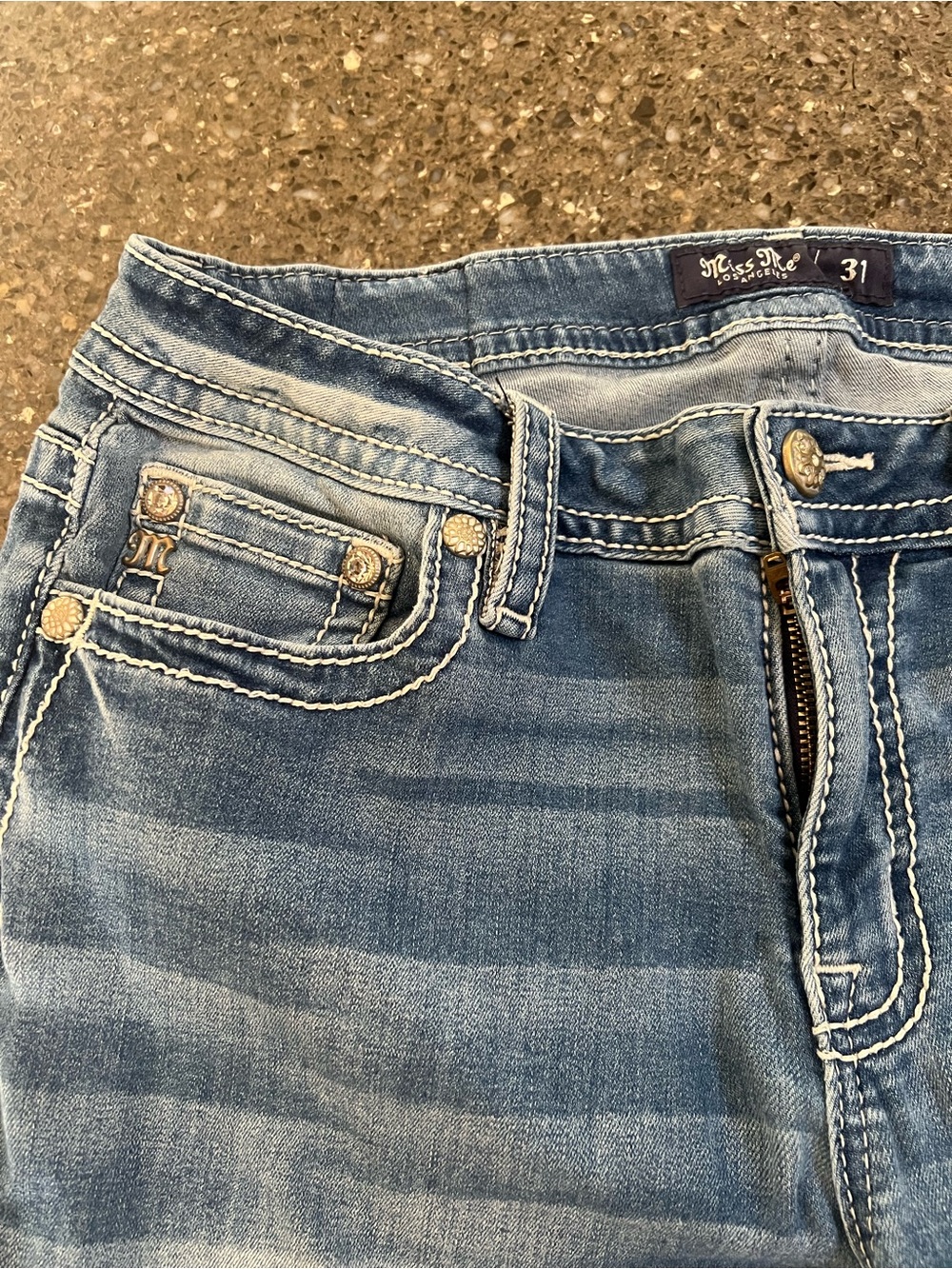 Miss Me Light Blue Mid Rise Bootcut Jeans with Embroidered Feather Back Pockets - Picture 5 of 10
